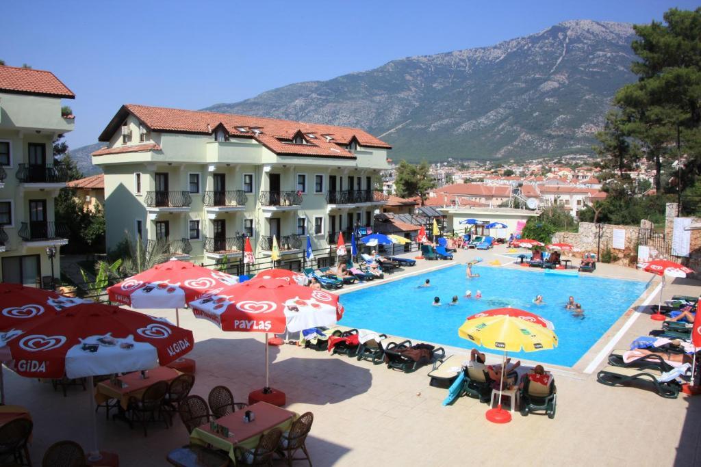 Grove Hotel 厄吕代尼兹 外观 照片