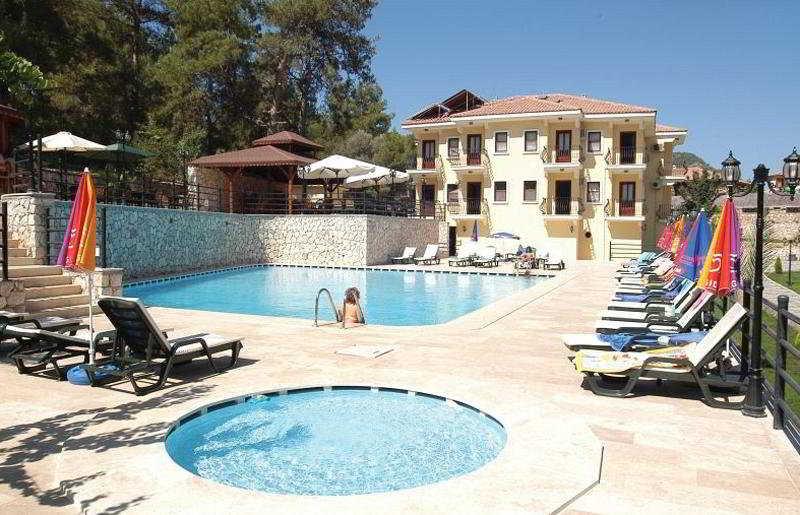Grove Hotel 厄吕代尼兹 外观 照片